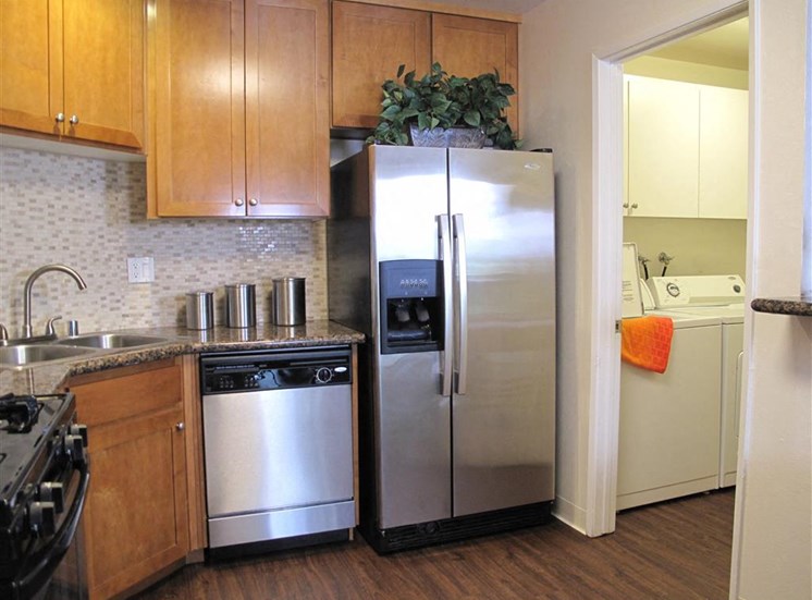 Versailles on the Lake Apartment unit
