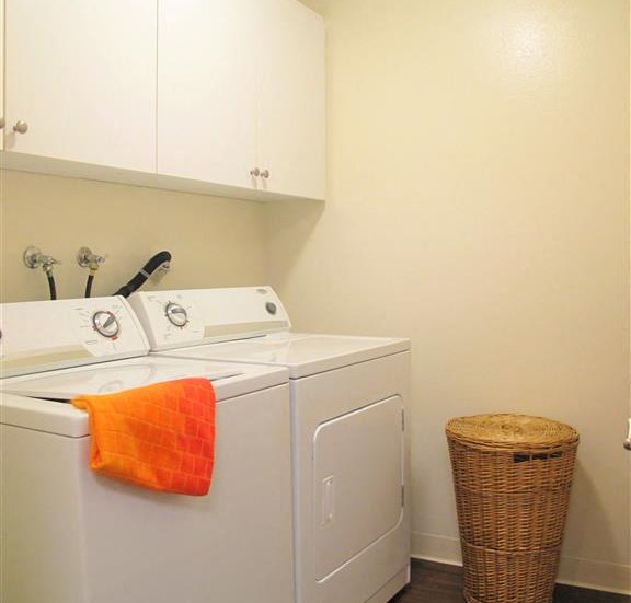Versailles on the Lake Apartment unit
