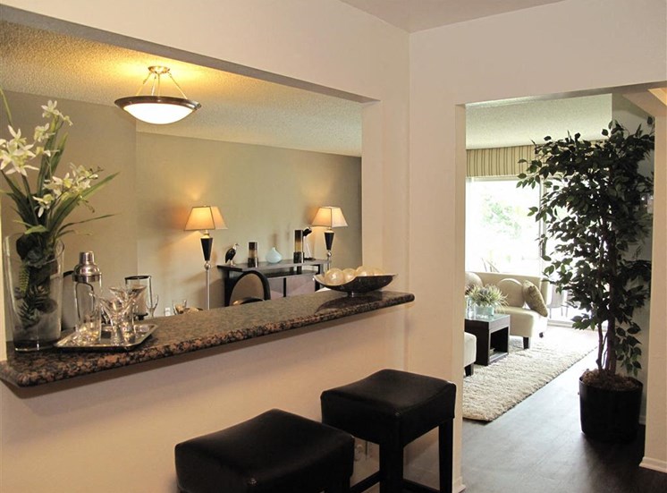 Versailles on the Lake Apartment unit