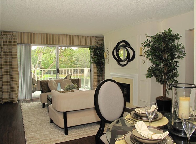 Versailles on the Lake Apartment unit