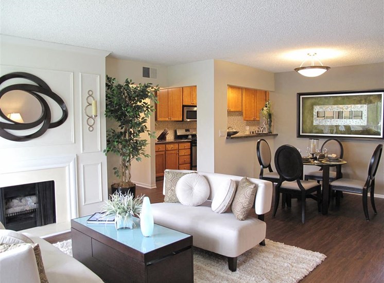 Versailles on the Lake Apartment unit