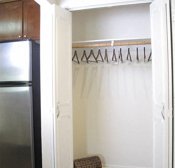 Versailles on the Lake Apartment unit