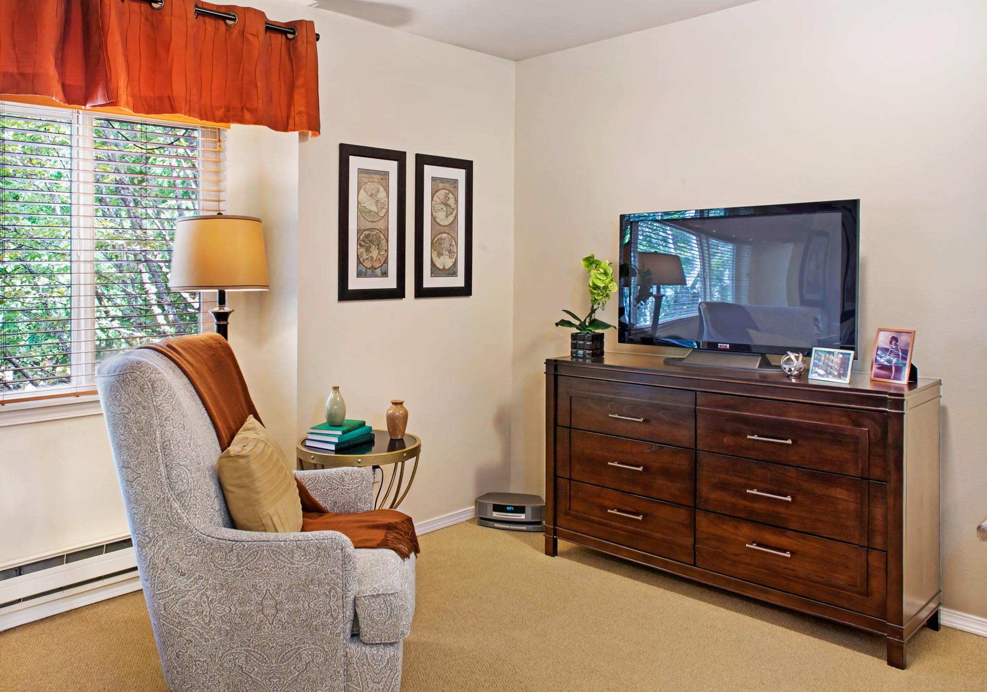 Living Room With Television at Cogir of Northgate Memory Care, Seattle, WA, 98125