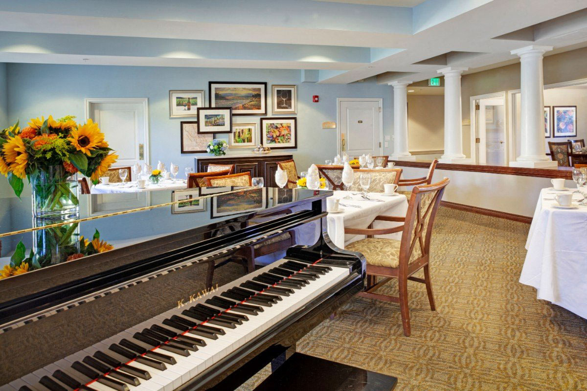 Plaza Lounge With Piano at Cogir On Napa Road, Sonoma