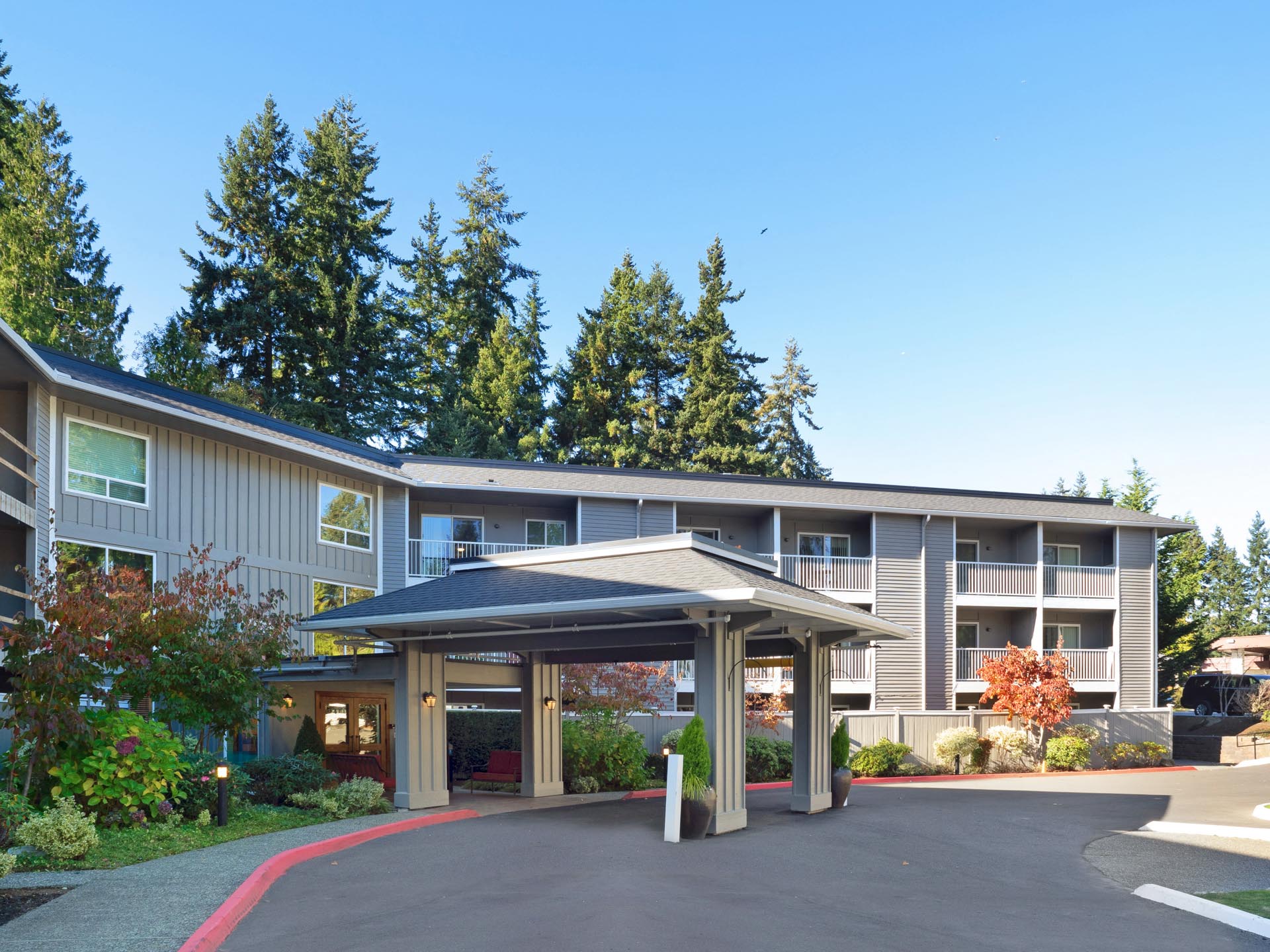 Elegant Exterior View at Cogir of Edmonds Assisted Living and Memory Care, Washington