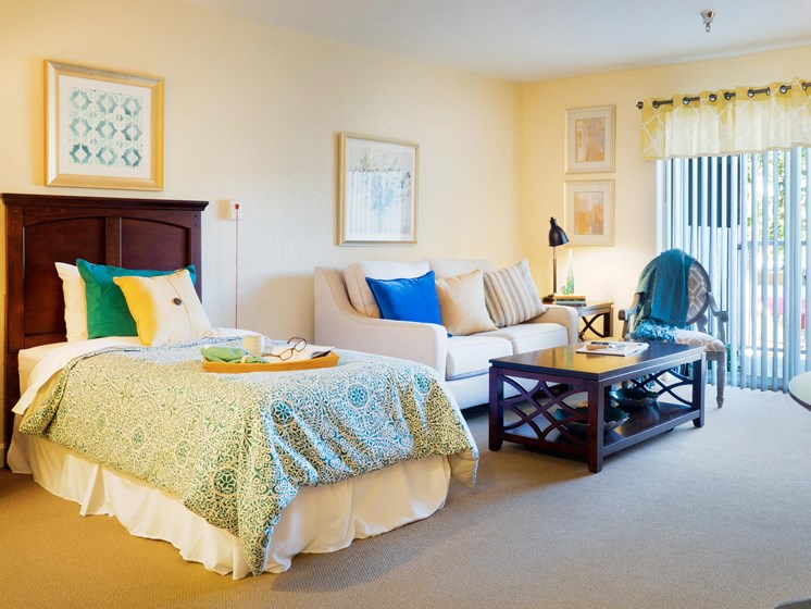 Beautiful Bright Bedroom With Wide Windows at Cogir of Edmonds Assisted Living and Memory Care, Edmonds, WA