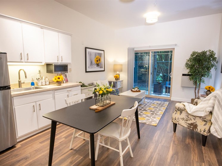 Kitchen and living space at Cogir of Vancouver, Vancouver, 98682