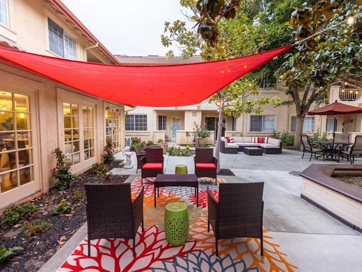 Outdoor Lounge at Cogir of North Bay, Vallejo, CA, 94589