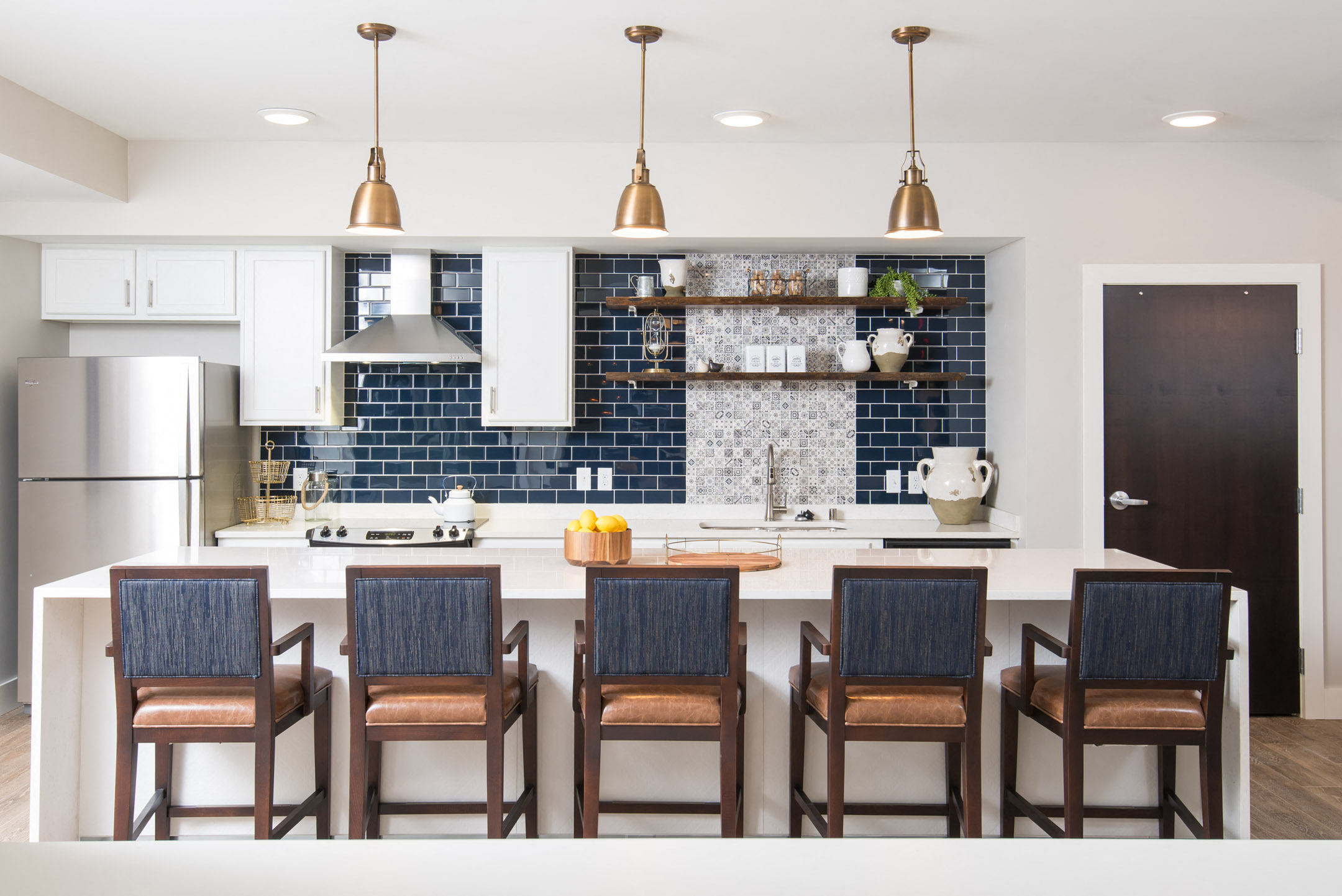 Frost English Silver Apartments in Maplewood, MN