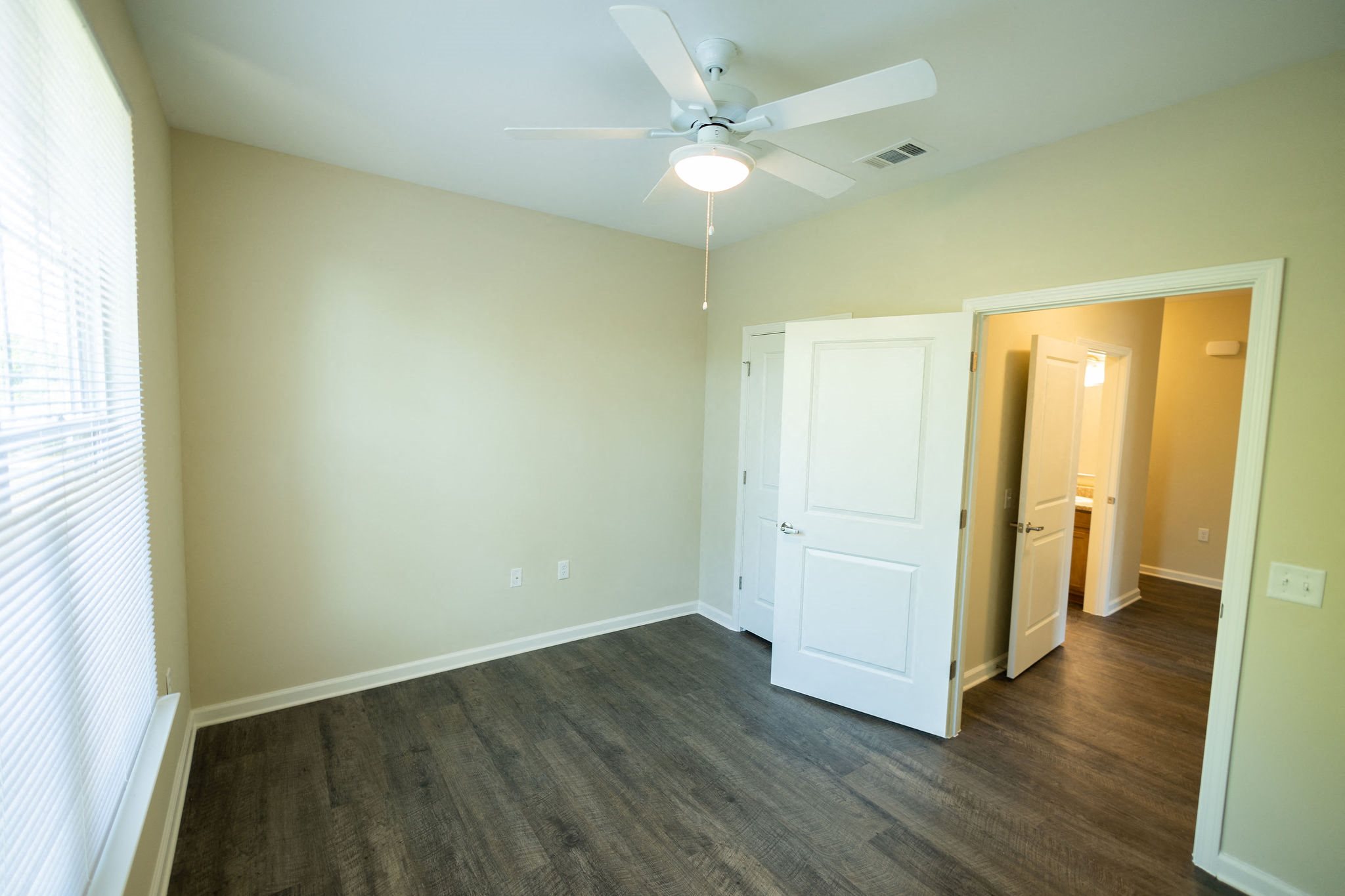 Photos and Video of Nine Oaks in Tifton, GA