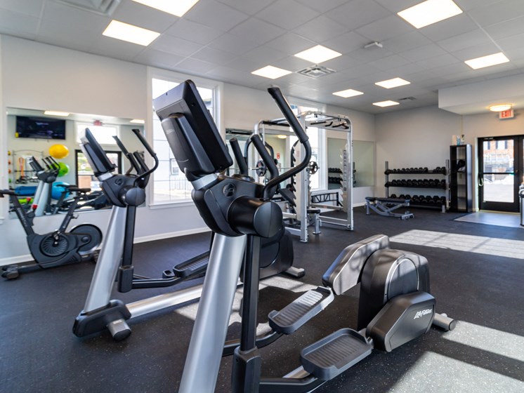 State of The Art Fitness Center  at Heritage Apartments, Ohio