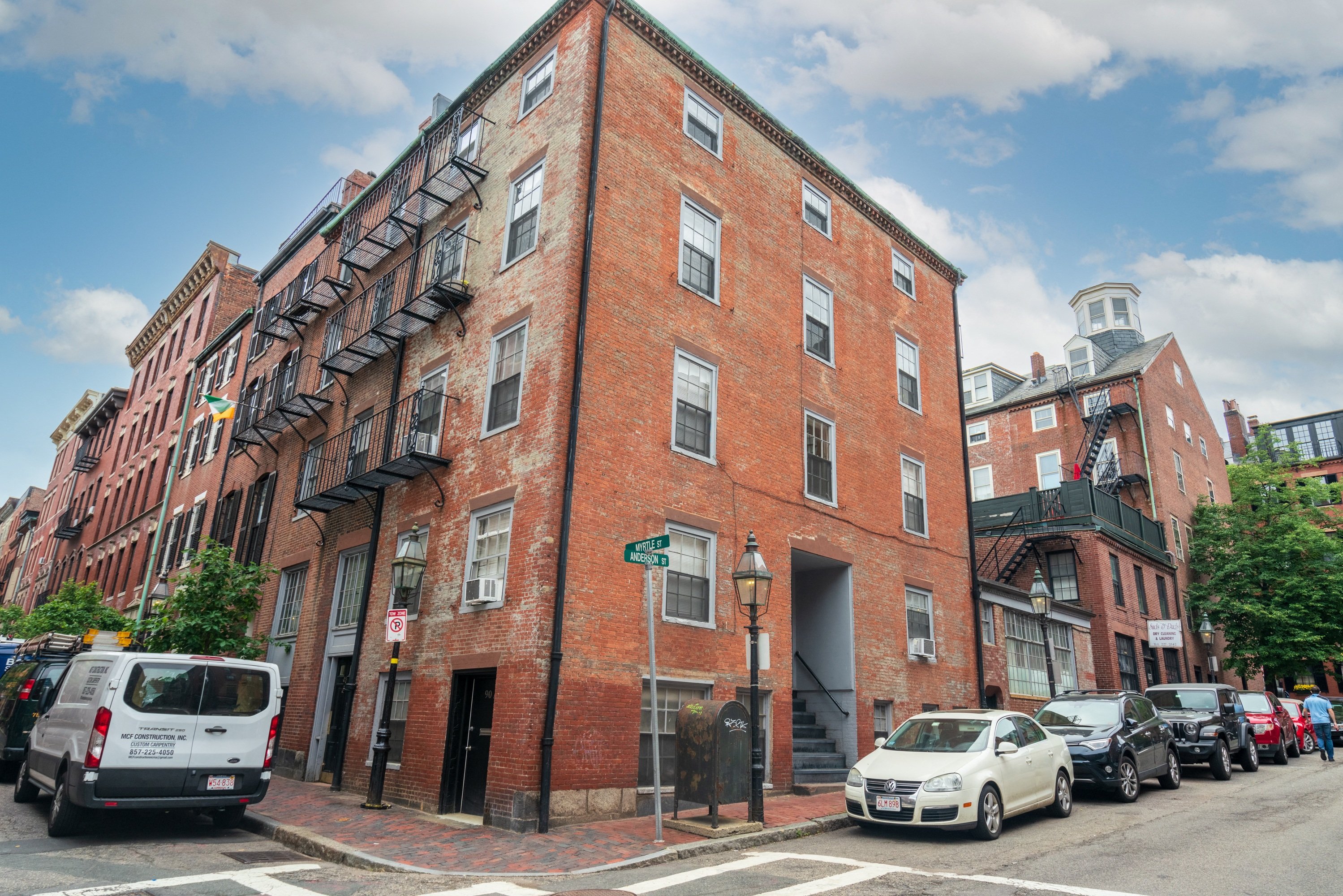 112 Jersey St APT 16, Boston, MA 02215