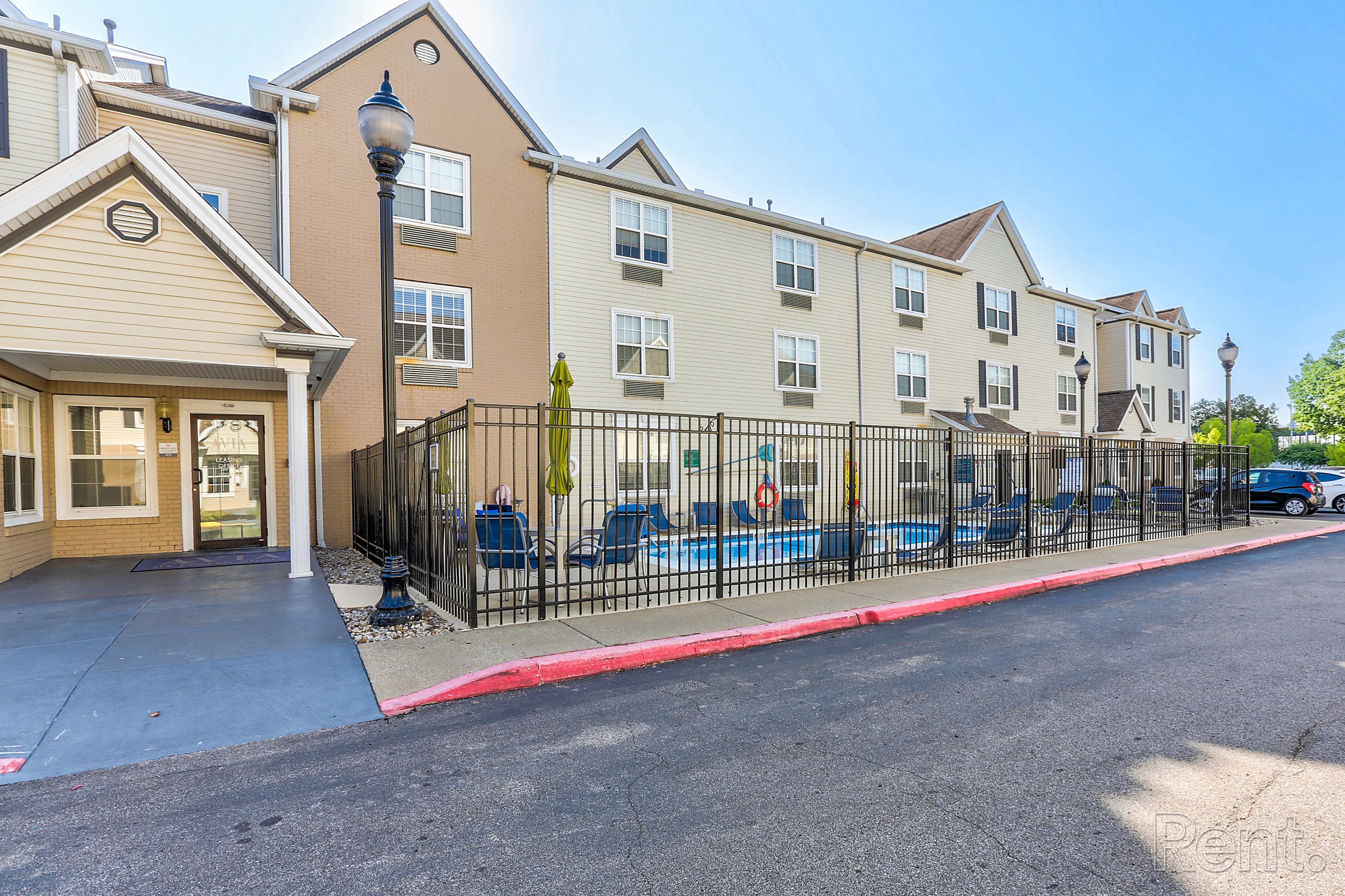 House Exterior View at AVIA North Shore Apartments, Jeffersonville, 47130