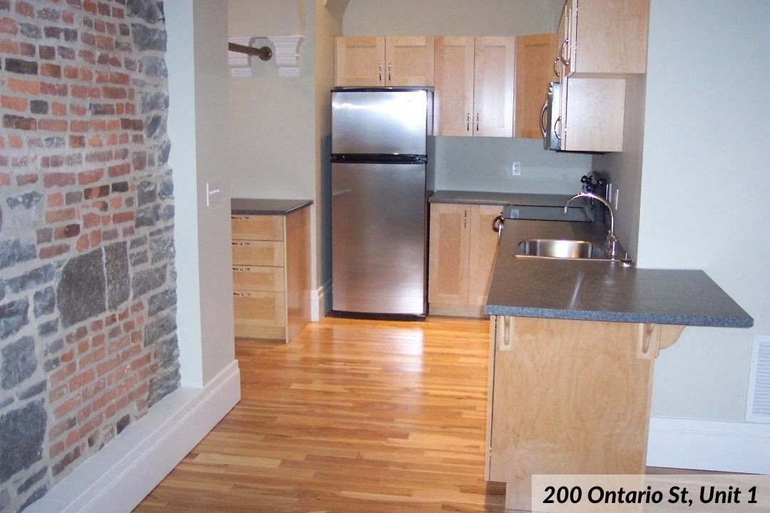 200 Street, Unit 1 living space