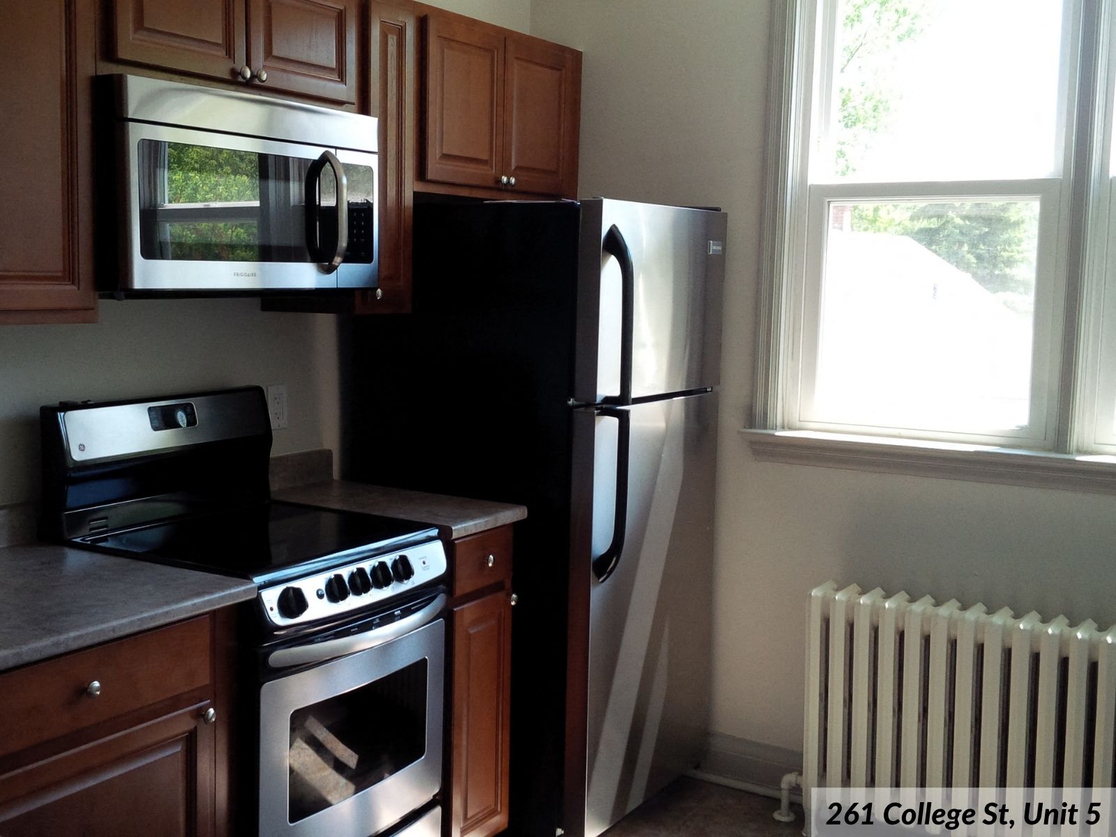 261 College St Unit 5