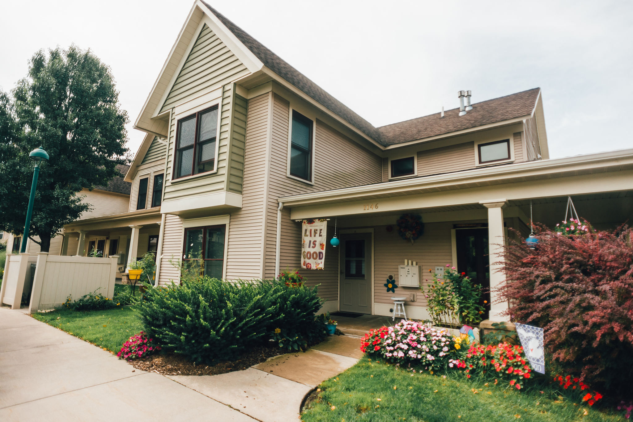 townhome with landscaping