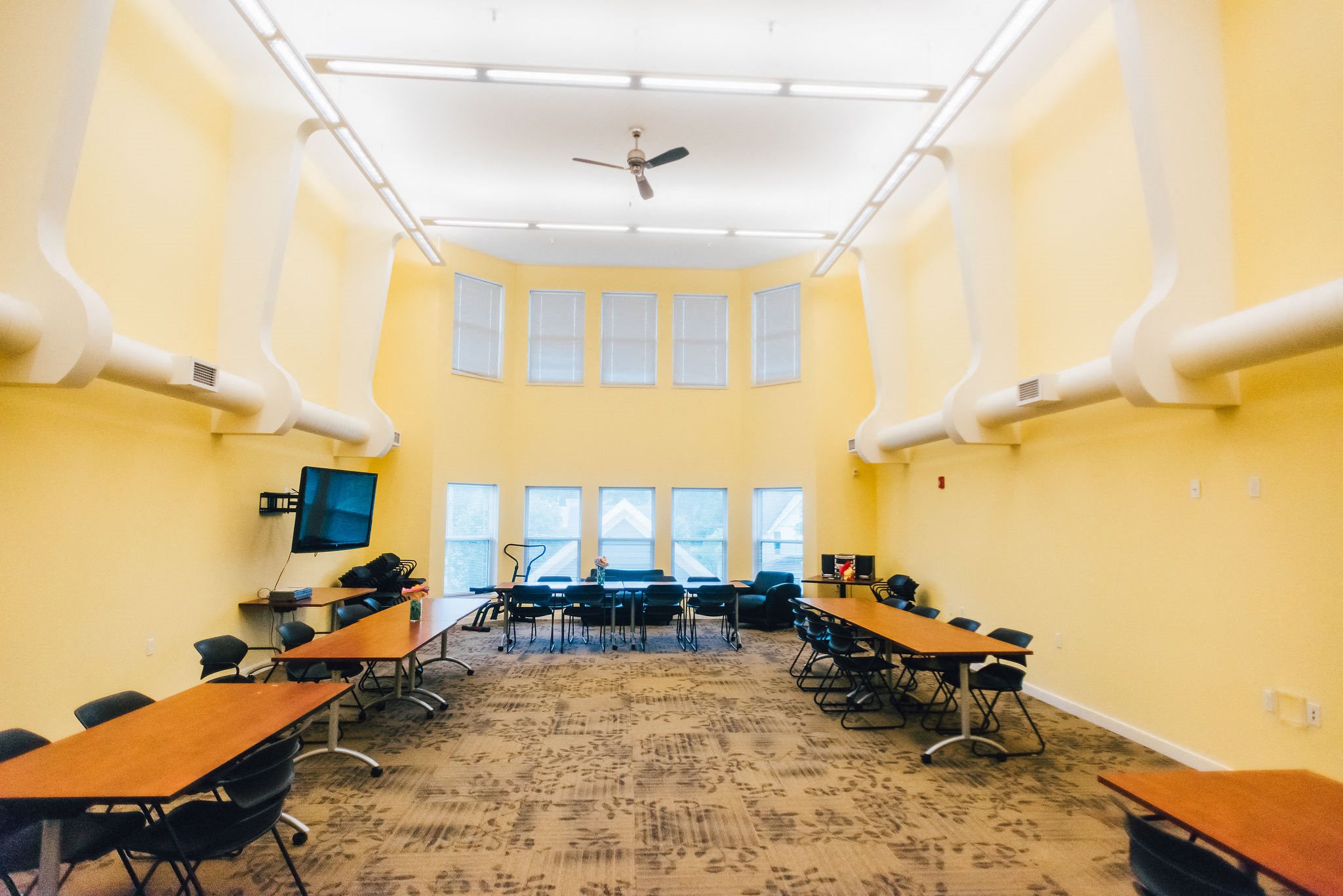 community room seating area
