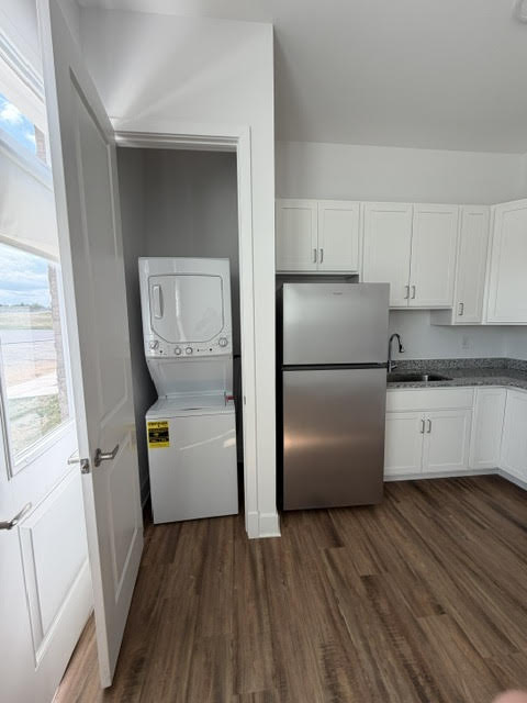 kitchen / laundry