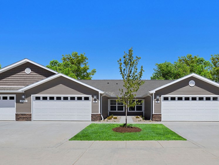 Cincinnati Ohio Apartment Rentals Redwood Living Redwood Cincinnati Tealtown Road Exterior