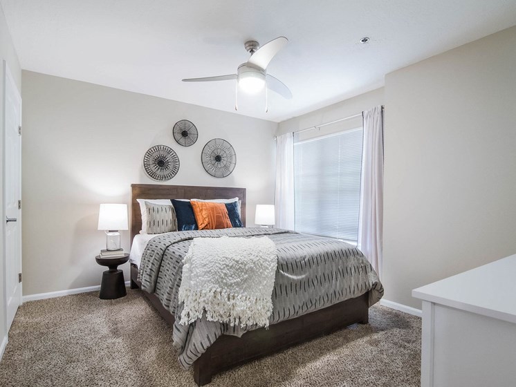 Cincinnati Ohio Apartment Rentals Redwood Living Redwood Cincinnati Tealtown Road Second Bedroom