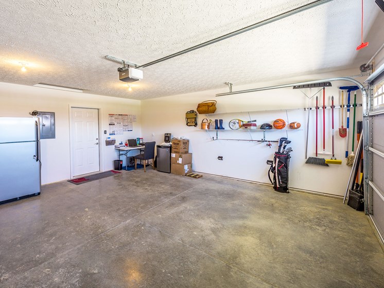 Fairborn OH Apartment Rentals Redwood Fairborn 2 car Garage Interior