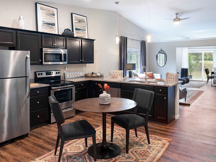 Holt MI Apartment Rentals Redwood Holt Gallery Forestwood Kitchen To Den