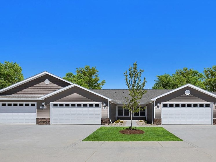 Kent Ohio Apartment Rentals Redwood Kent Tallmadge Road Exterior