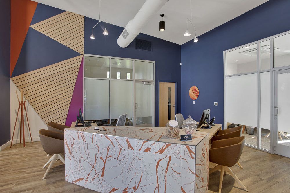Leasing Center