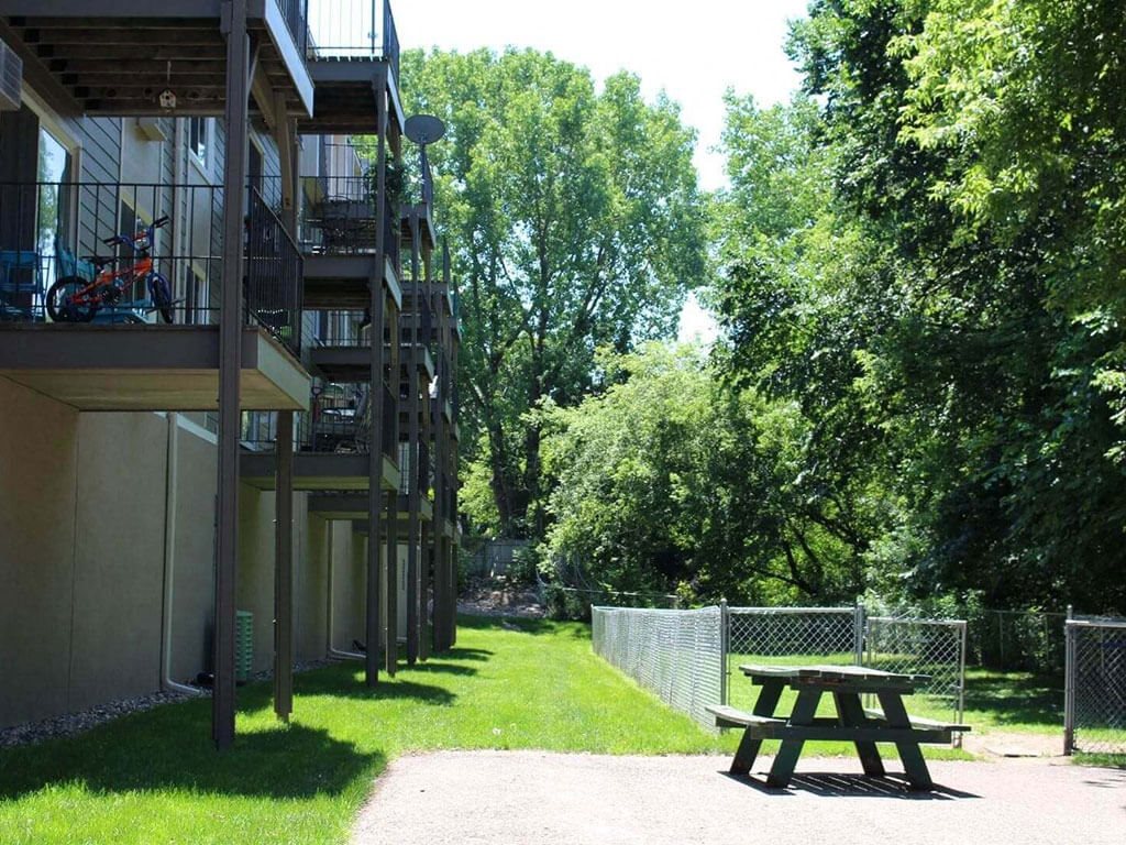 Outdoor area at Terra Pointe Apartments, Saint Paul