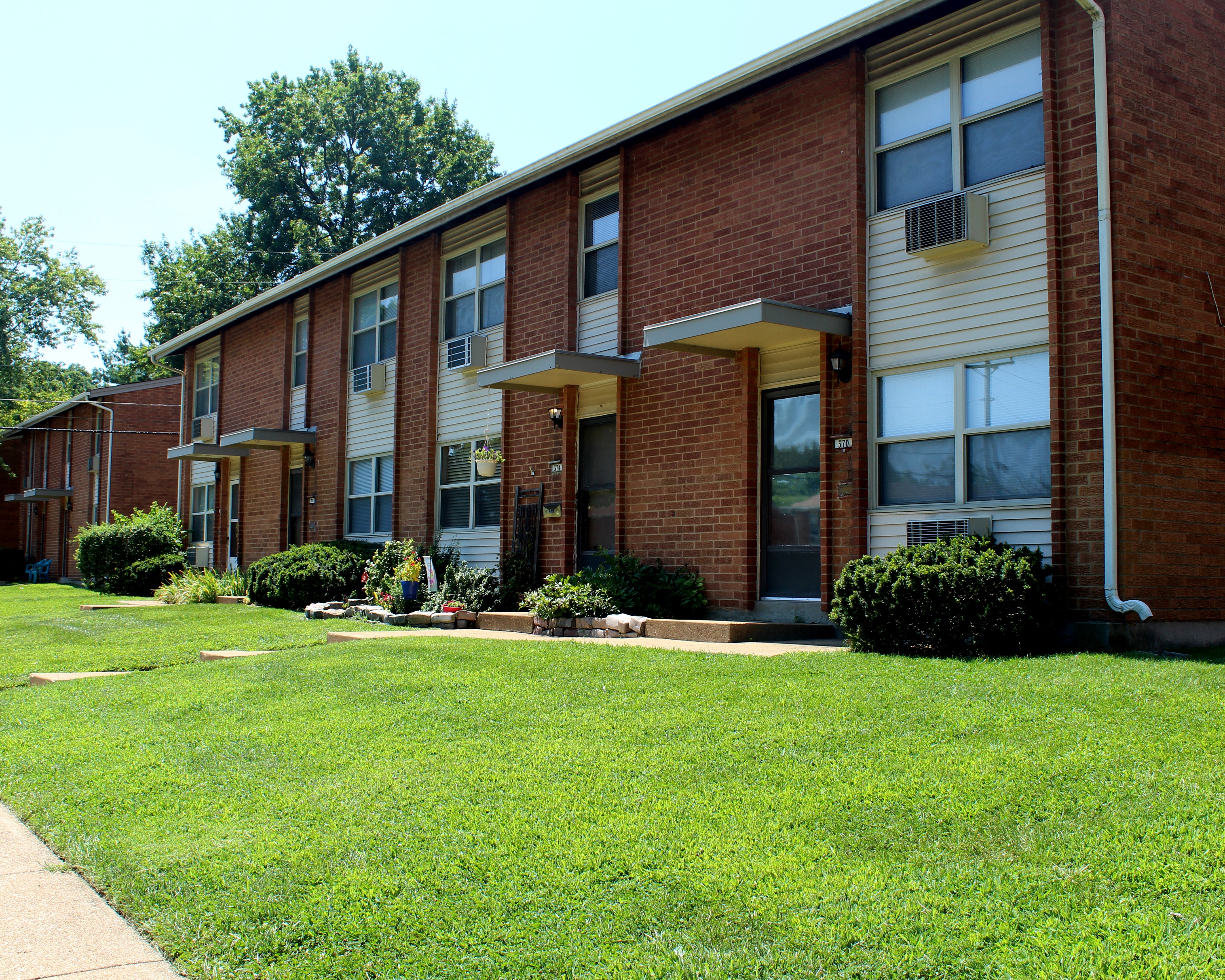 Jefferson Townhomes Apartments in St. Louis, MO