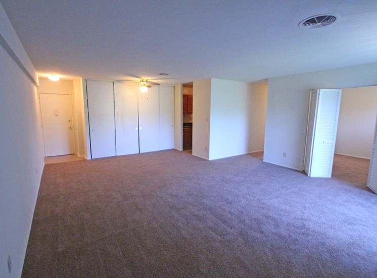 This is a photo of an apartment living room at Park Lane Apartments in Cincinnati, OH.