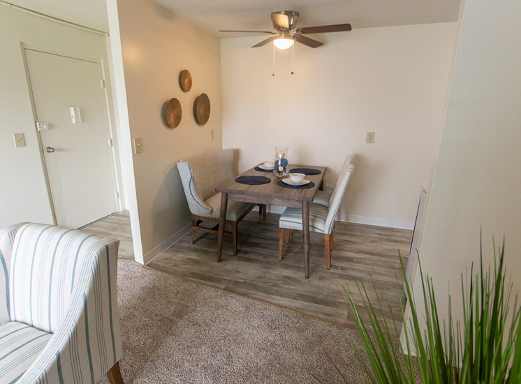This is a photo of the dining area in the 705 square foot 2 bedroom apartment at Lisa Ridge Apartments in Cincinnati, OH.