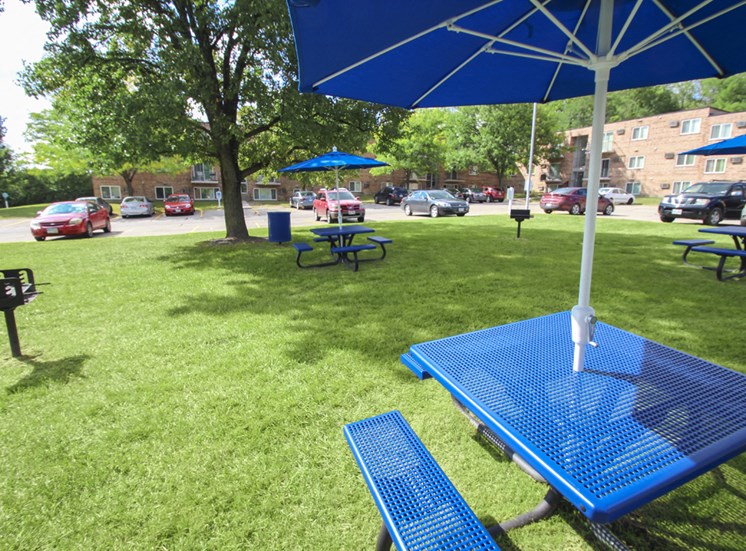This is a photo of the barbeque area at Lisa Ridge Apartments in Cincinnati, OH