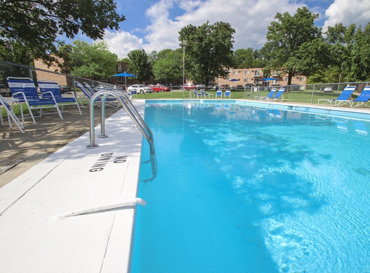 This is a photo of the swimming pool at Lisa Ridge Apartments in Cincinnati, OH
