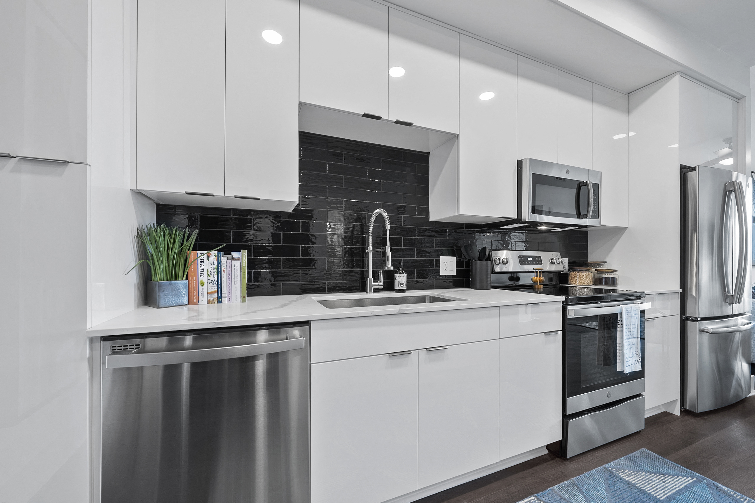 Fully Equipped Kitchen at Arya Peachtree, Georgia