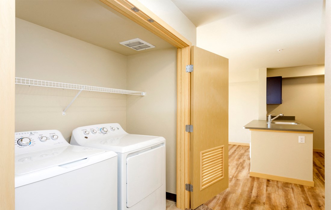 Photos and Video of Grandview Apartments in Kent, WA