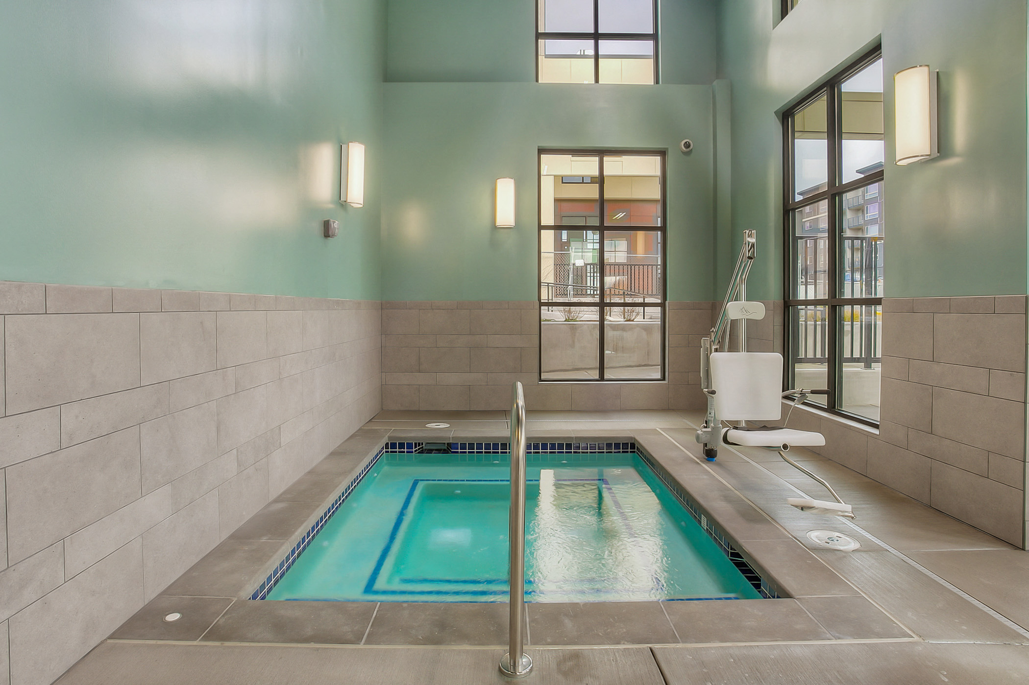 Photos and Video of Waterview Crossing Apartments in Des