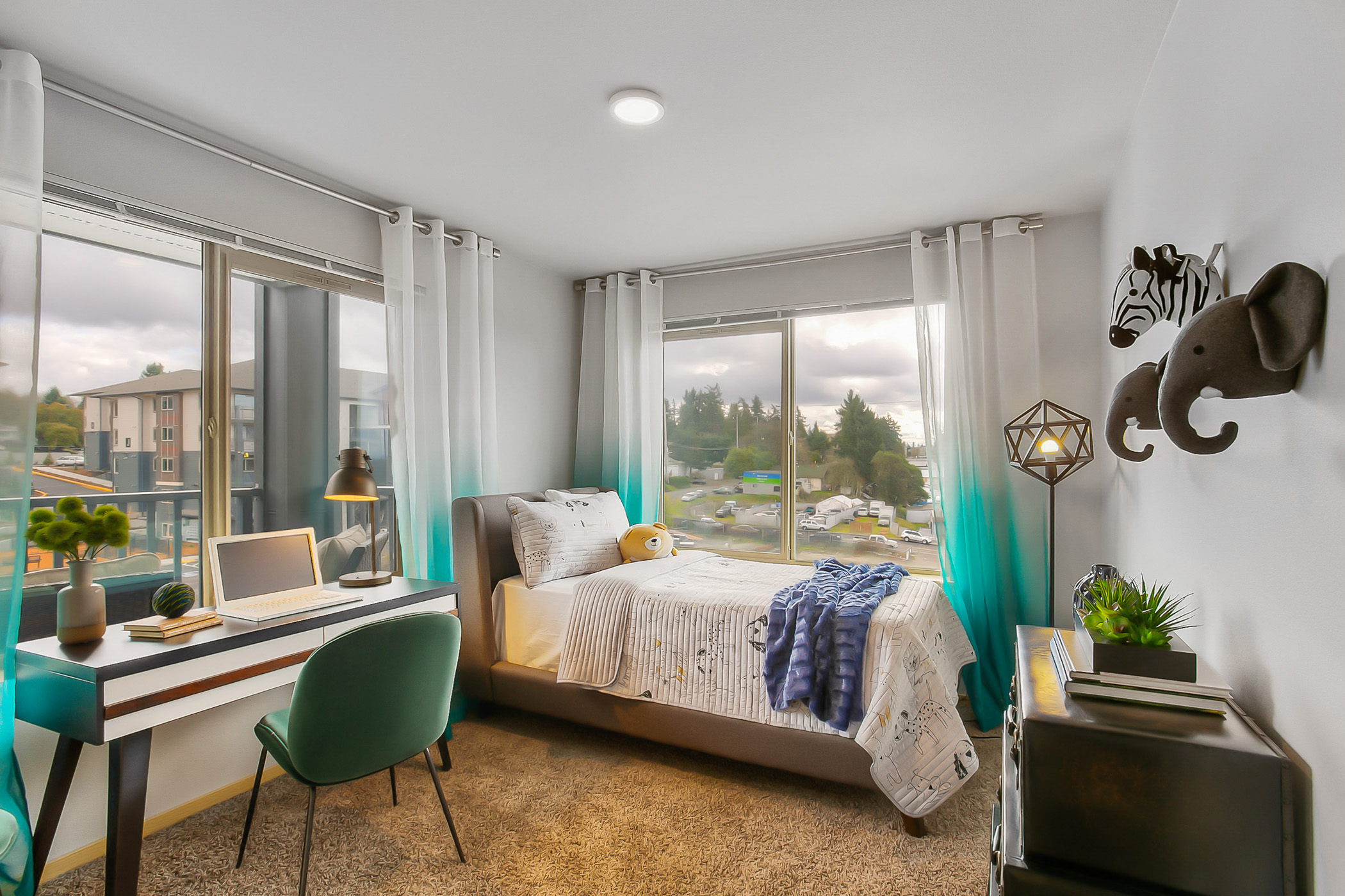 Photos and Video of Waterview Crossing Apartments in Des