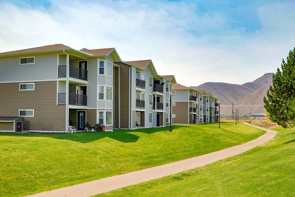 Photos And Video Of Balmoral Apartments In Hailey Id Photos And Video Of Balmoral Apartments In Hailey Id