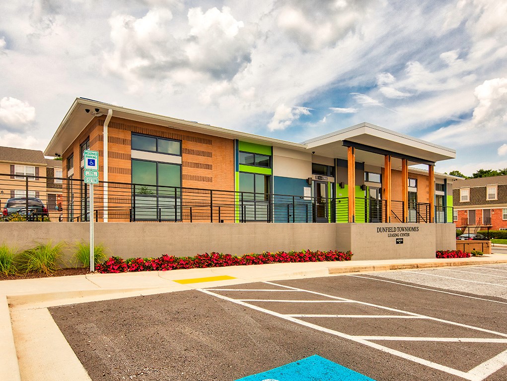 Dunfield Townhomes Apartments in White Marsh, MD