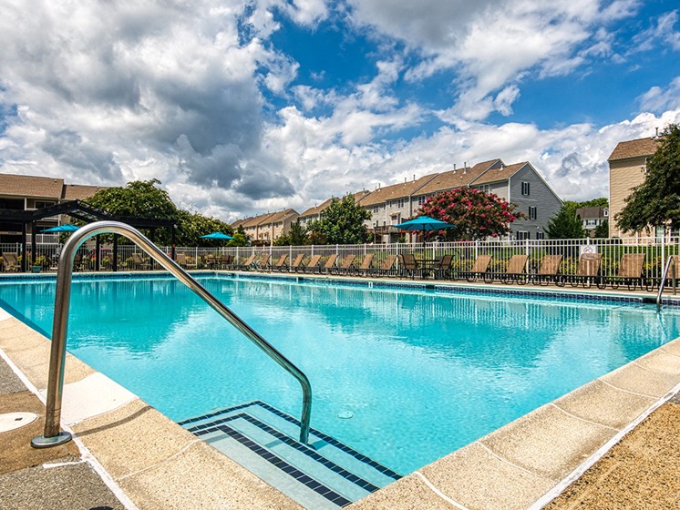 Lakeridge Square Apartments Pool in Ashland VA