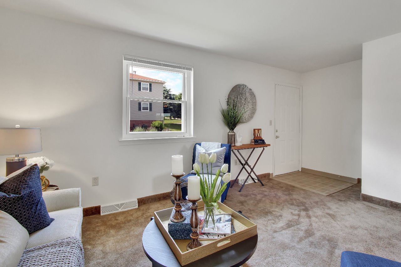 A floor plan of a home with a bedroom