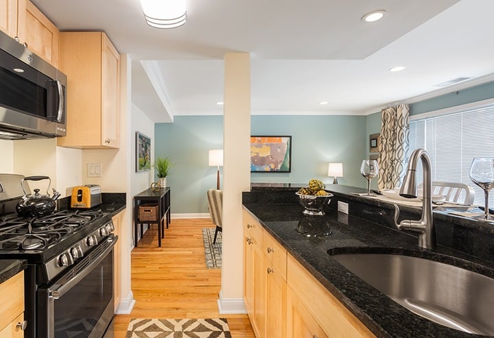 Floor plan 2 Bed - Townhome image 4
