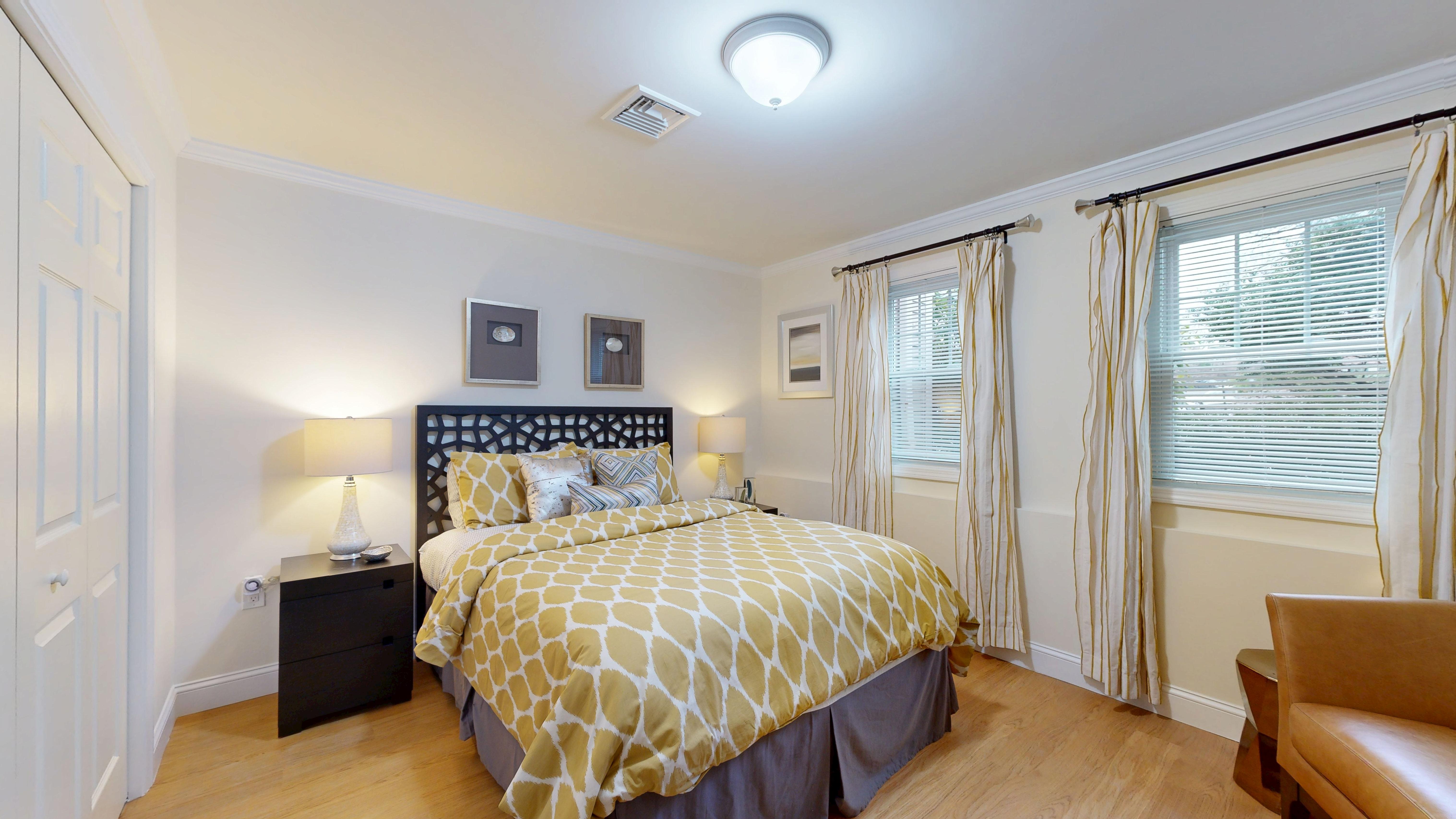 Floor plan 2 Bed/2 Bath - Roommate image 4