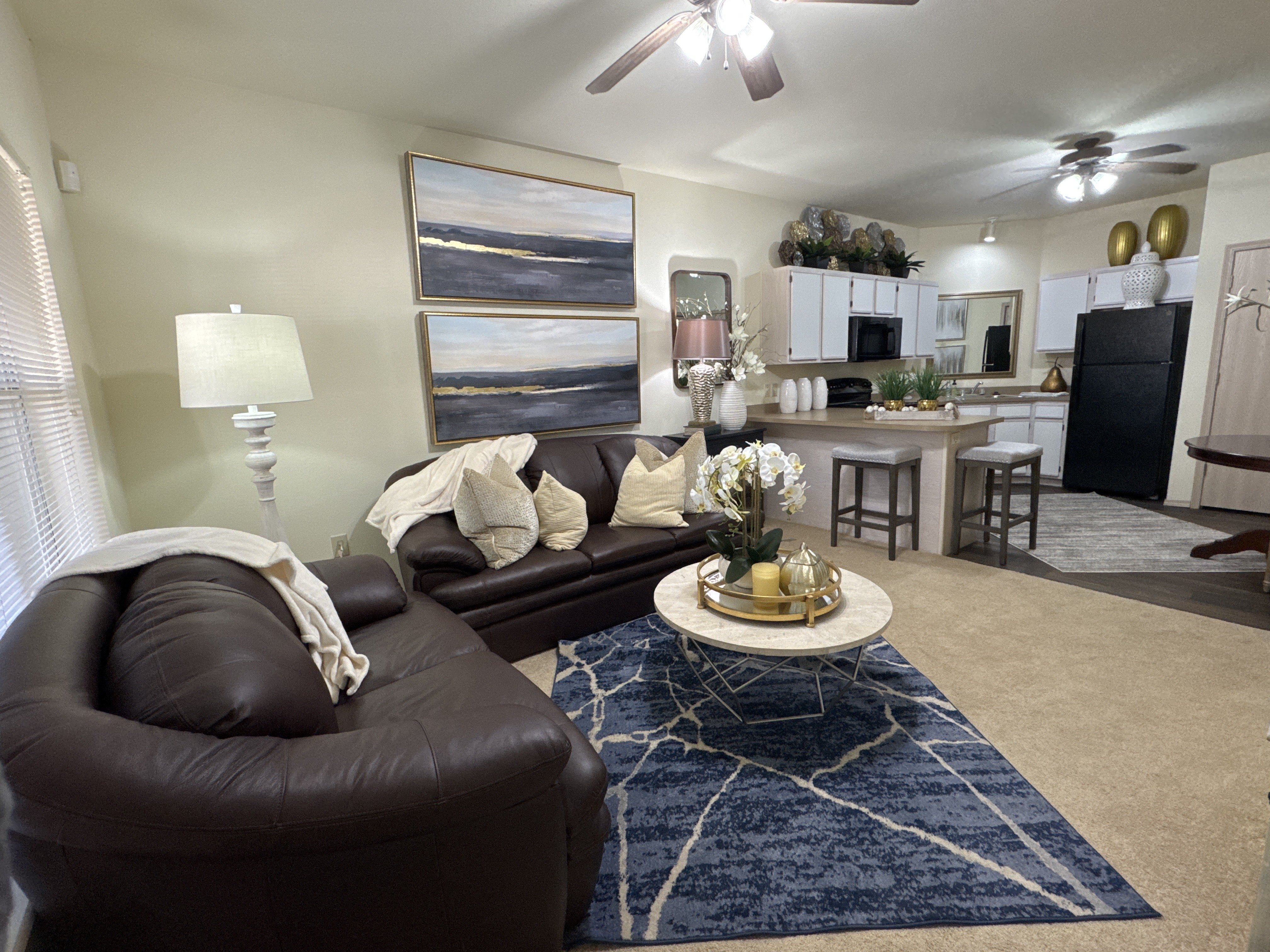 Links at Cadron living room