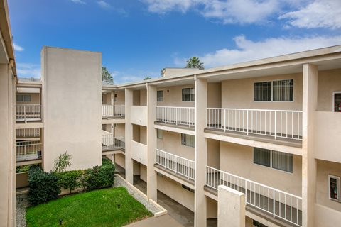 Apartment Building in Santa Monica