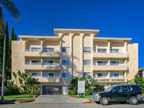 Apartment Building in Los Angeles