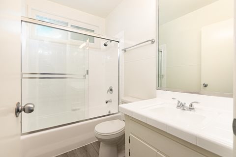 Bathroom with Bathtub/Shower