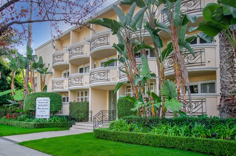 Apartment Building in Santa Monica
