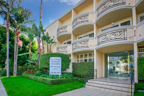Apartment Building in Santa Monica
